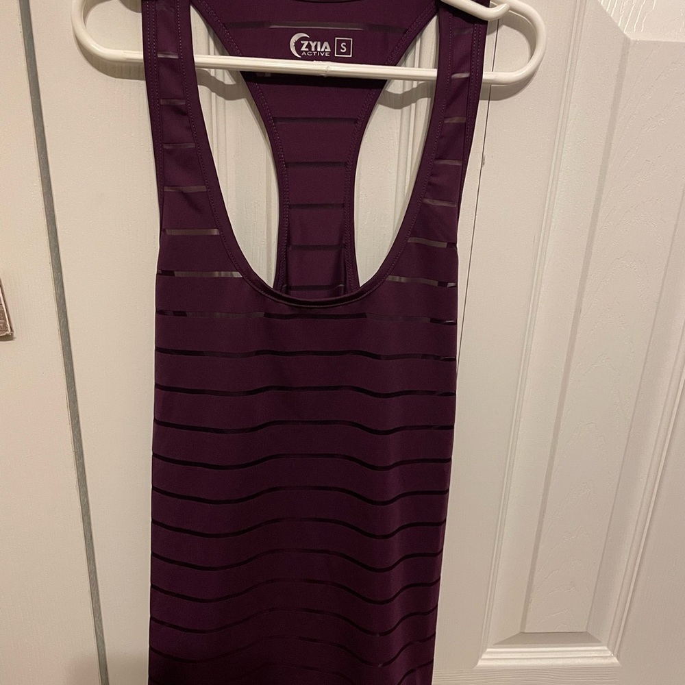 ZYIA Wine Havana Tank Top - Picture 2 of 3